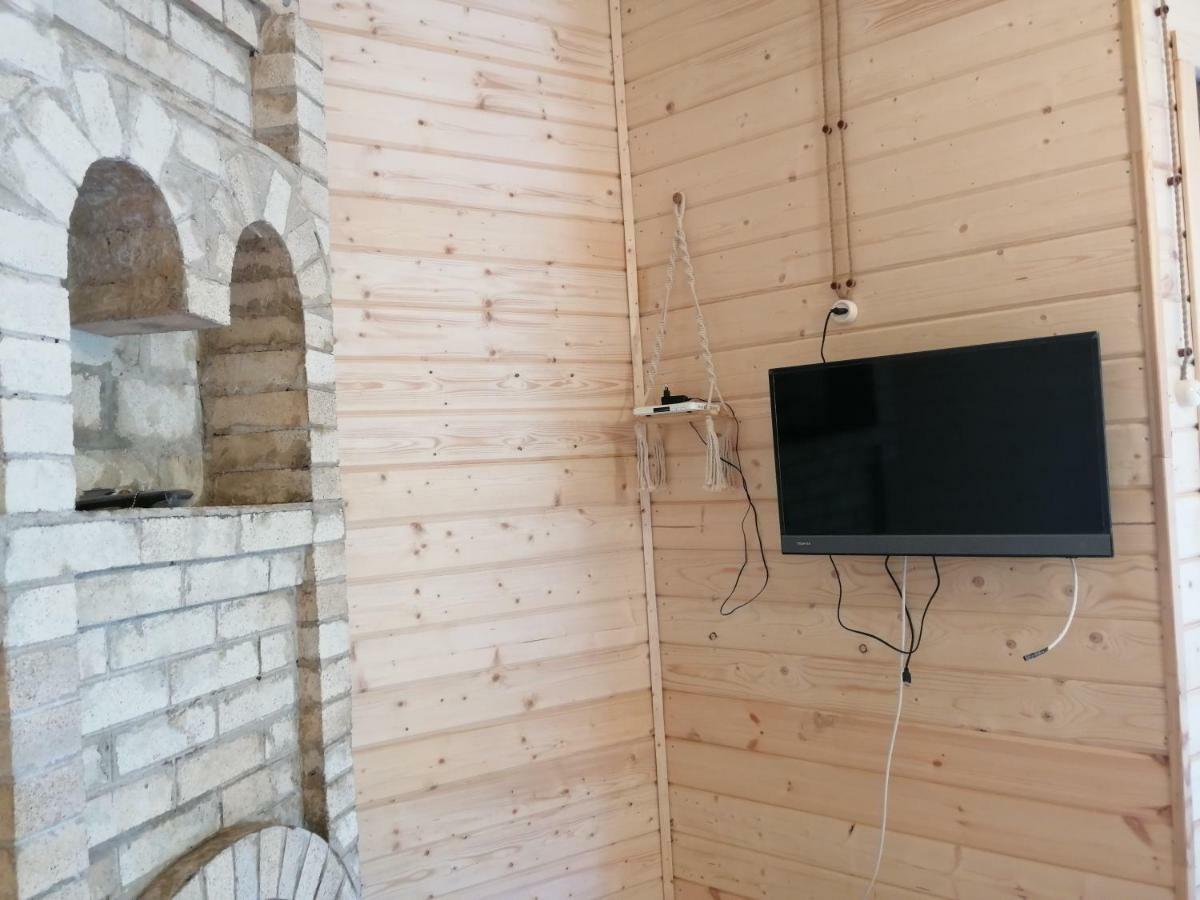 Деревянный Котеж The 1 С Выдом На Город บาทูมิ ภายนอก รูปภาพ